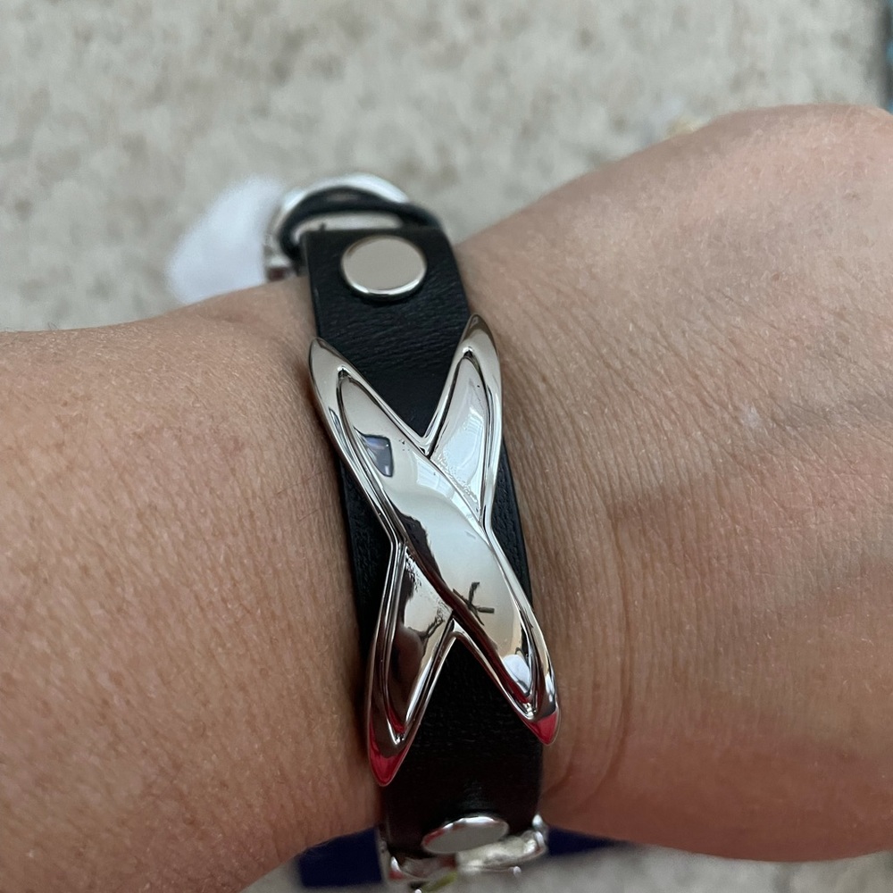 NWT Tory Burch leather cuff bracelet